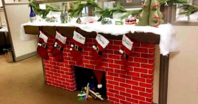 How to decorate a office for christmas