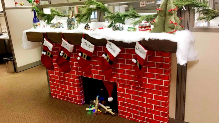 How to decorate a office for christmas