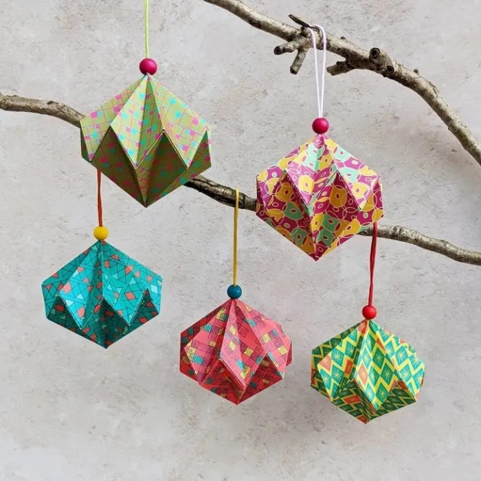 How to make origami decoration things