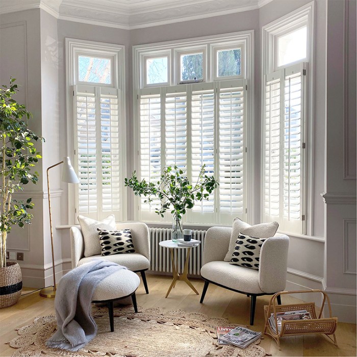 How to decorate bay windows with curtains