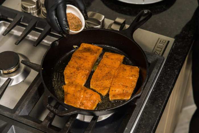 How to cook salmon cajun style