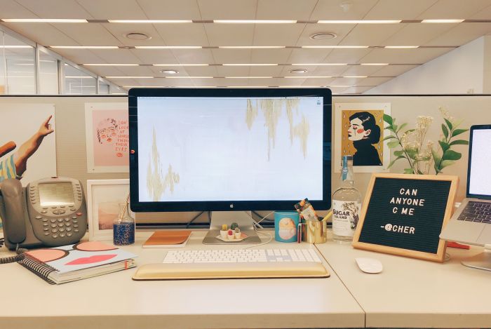 How to decorate your new office at work